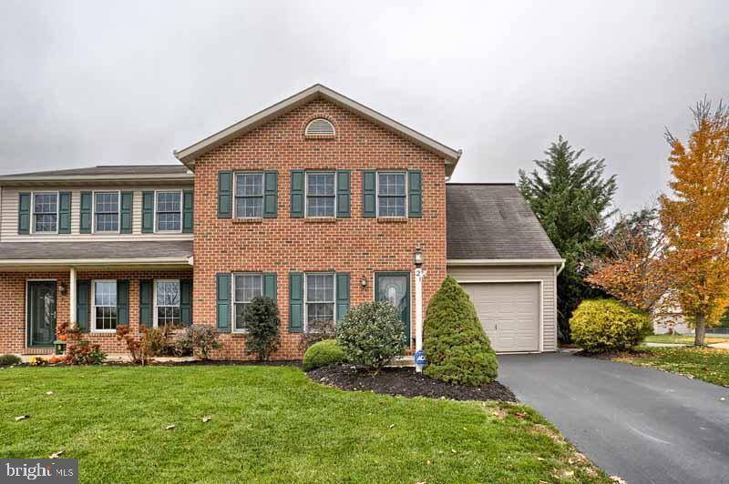 Lititz, PA 17543,21 PEBBLE CREEK DR