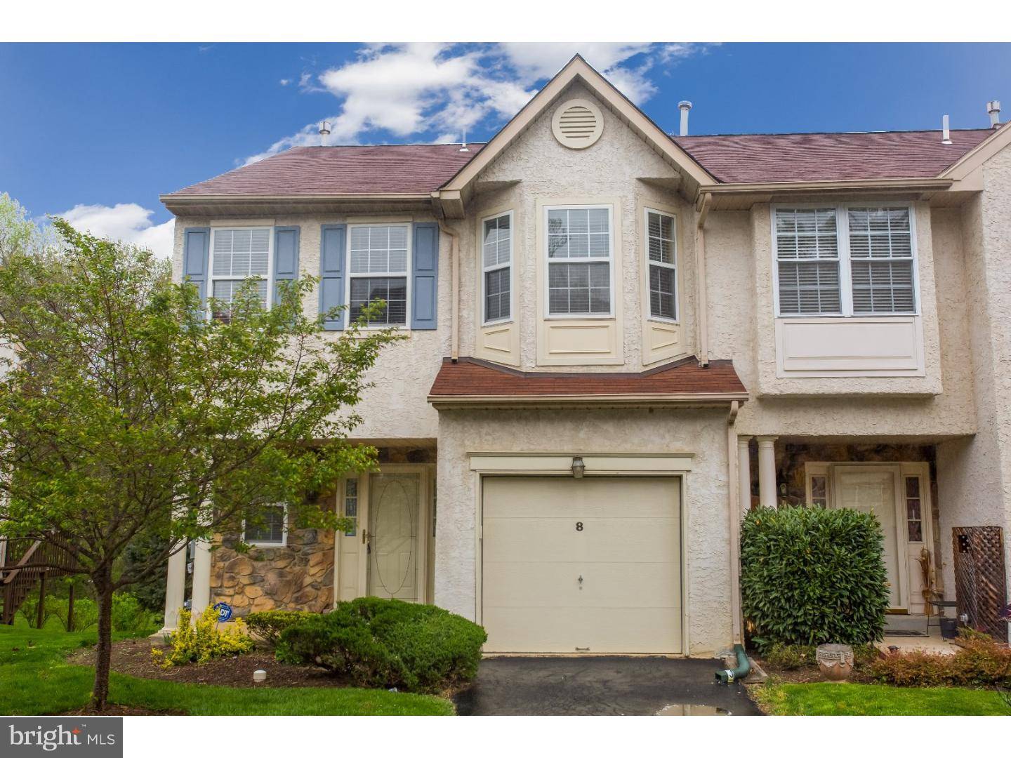 Lafayette Hill, PA 19444,8 VIBURNUM CT