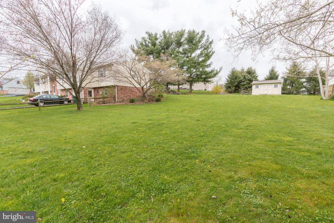 Manheim, PA 17545,2246 DONOUGH DR