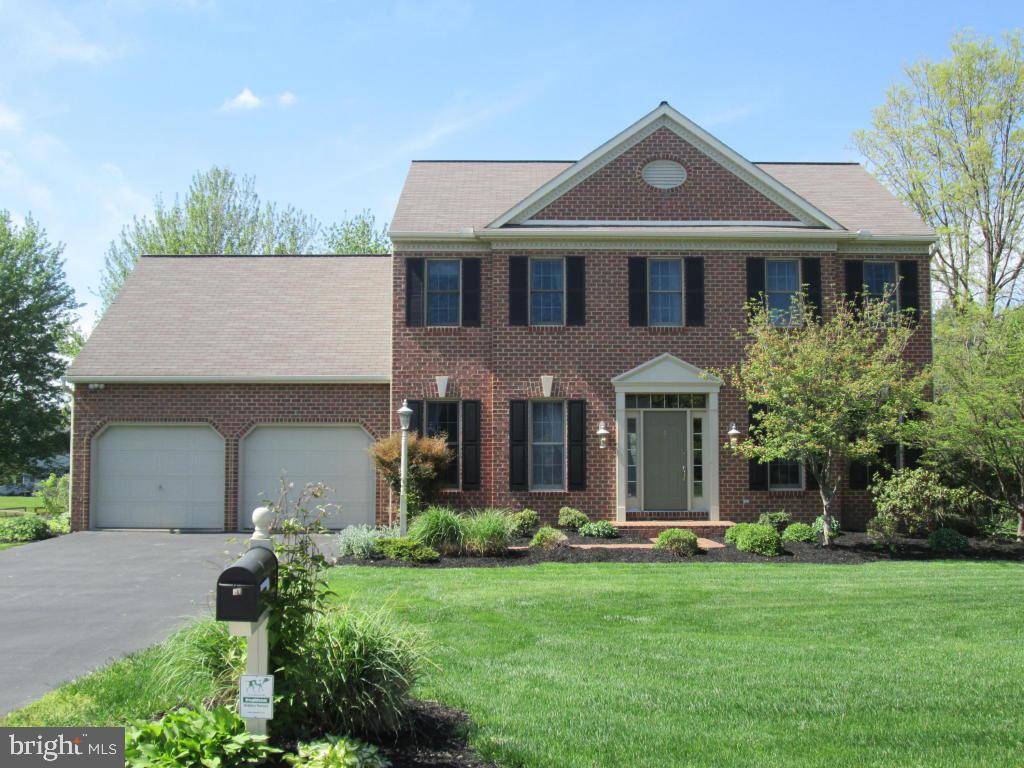 Willow Street, PA 17584,17 GREENBRIER LN