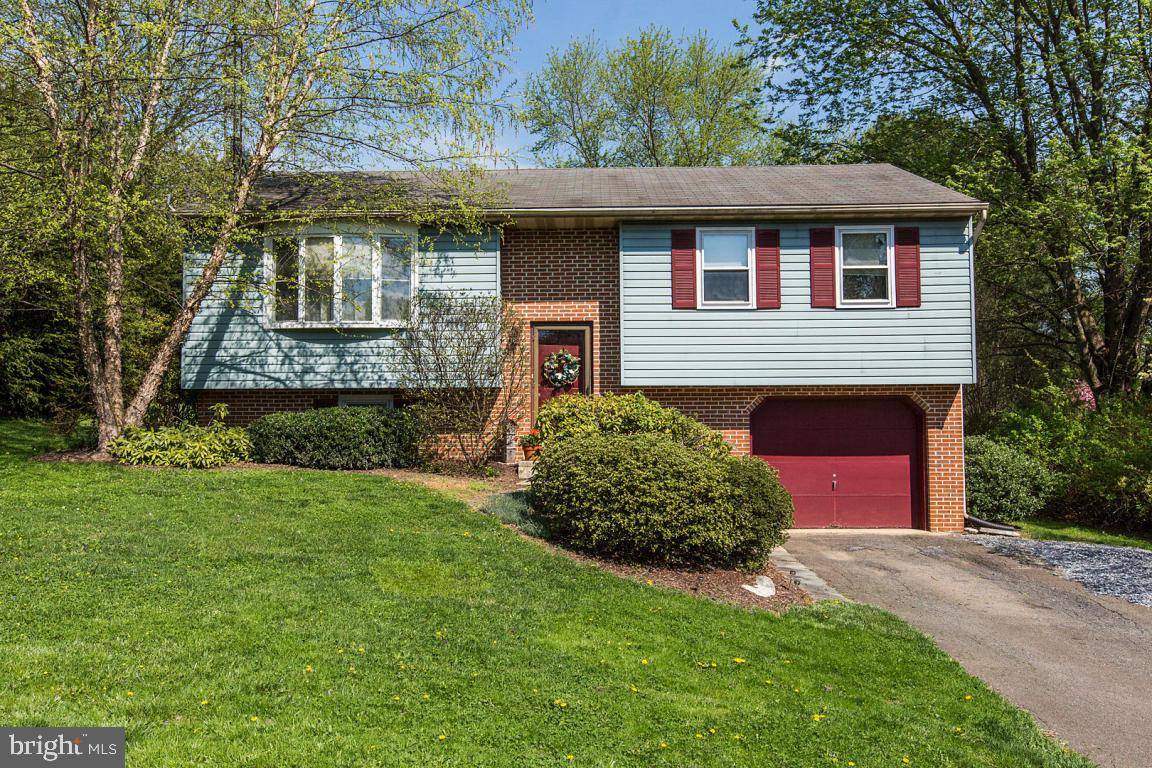 Conestoga, PA 17516,15 ORCHARD LN