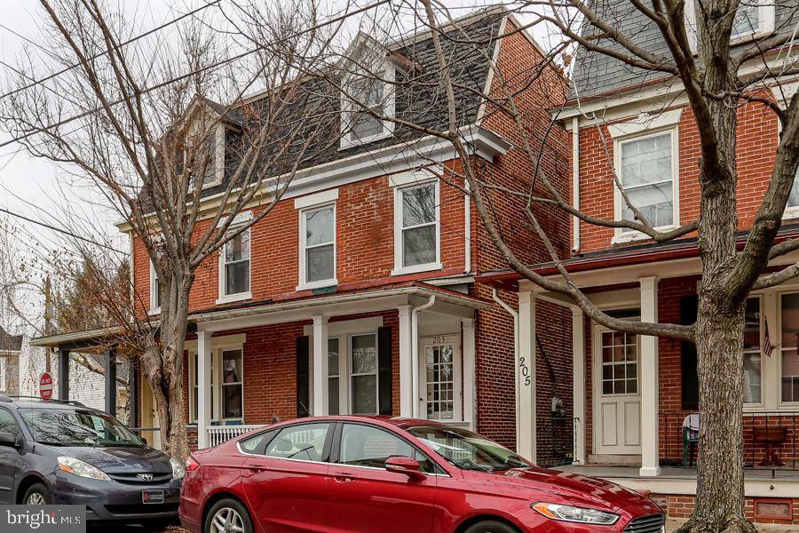 Lancaster, PA 17603,203 FAIRVIEW AVE