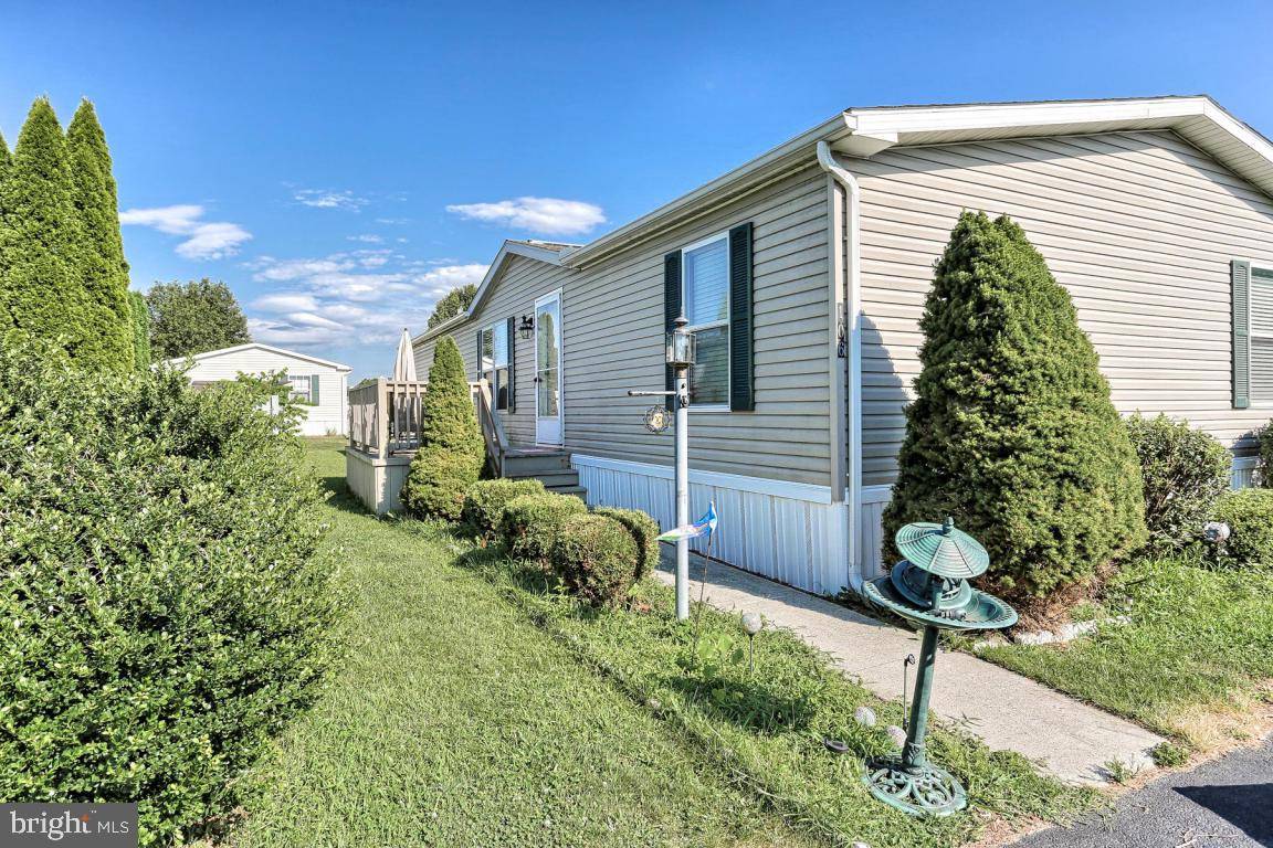 Lancaster, PA 17603,106 ORIOLE CT