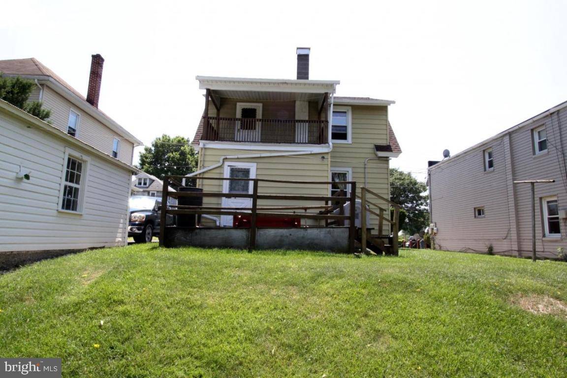 New Holland, PA 17557,241 E JACKSON ST