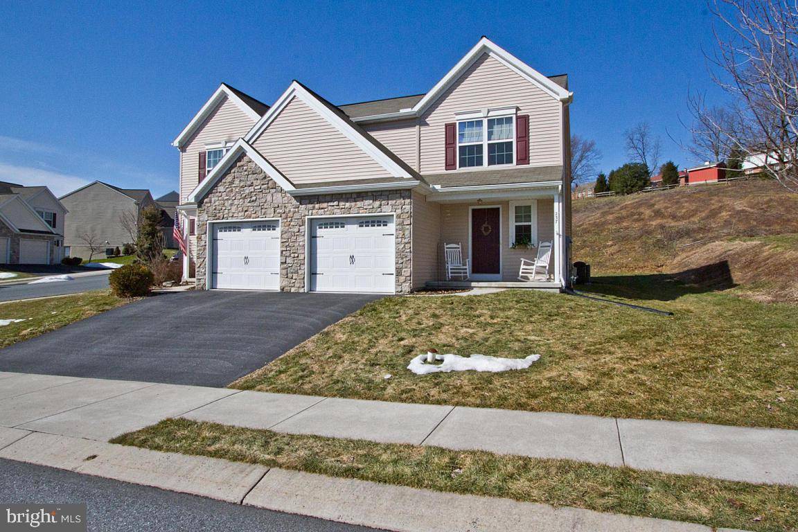 Ephrata, PA 17522,237 SPARROW LN