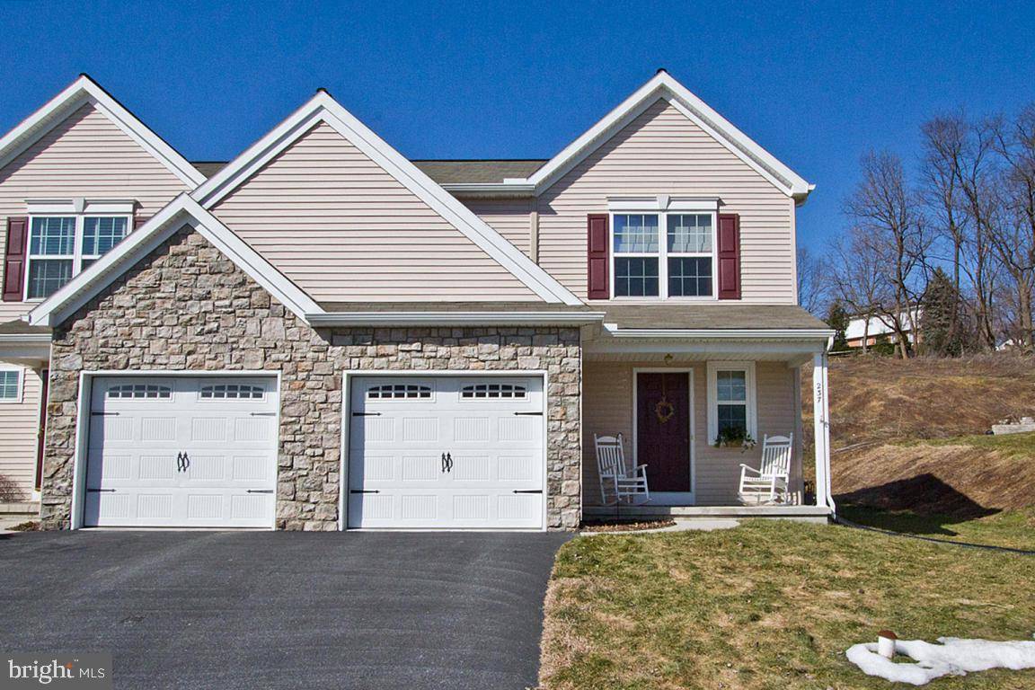 Ephrata, PA 17522,237 SPARROW LN