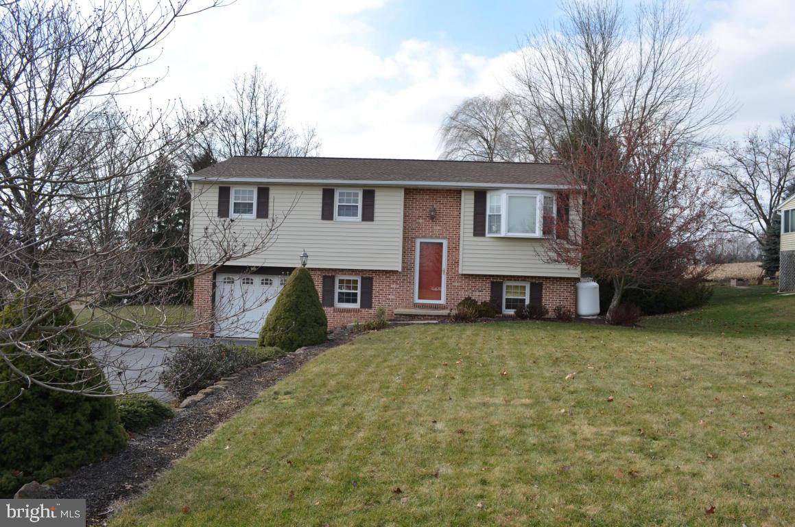 Lititz, PA 17543,103 IRONSTONE DR