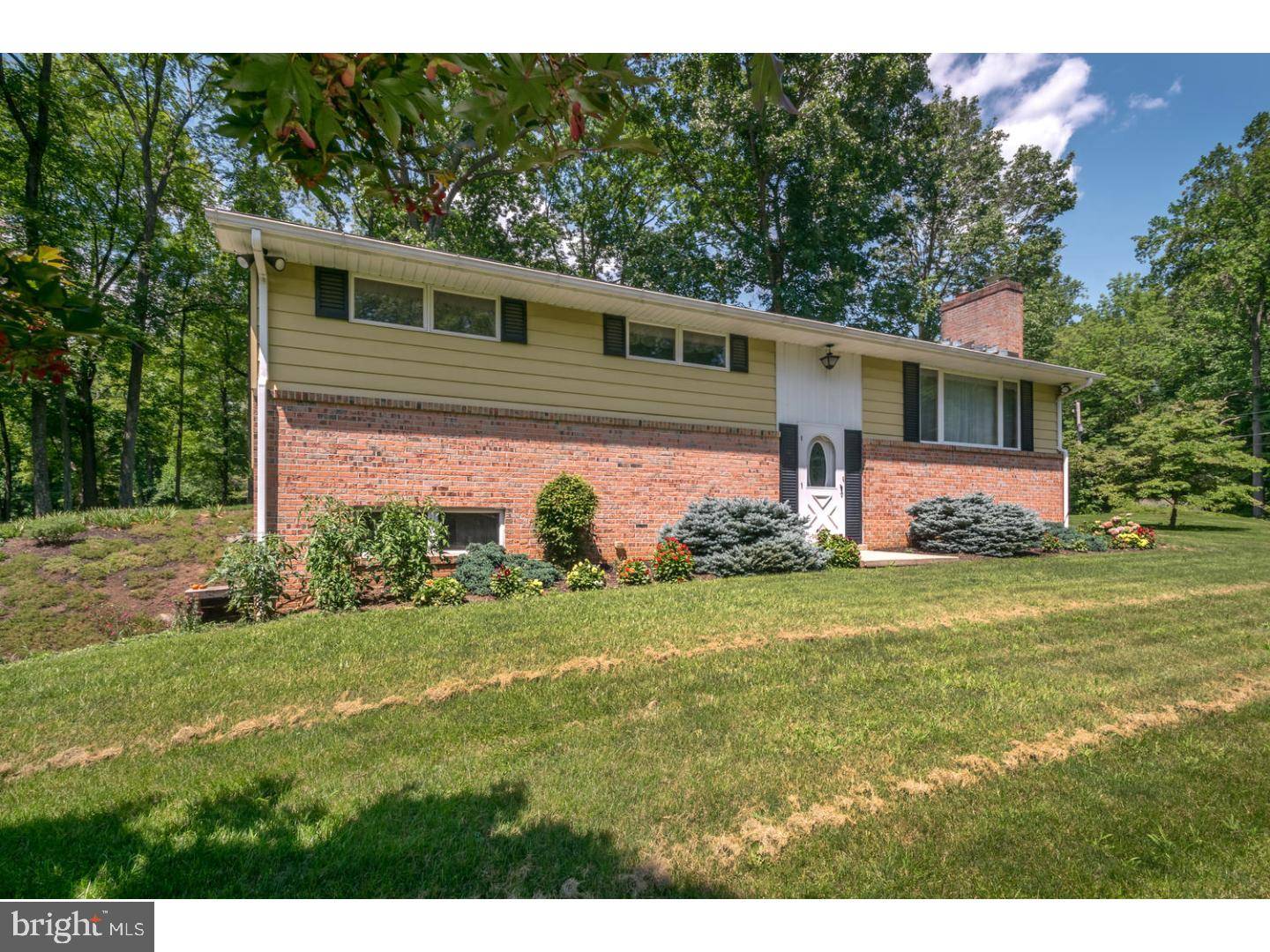 Green Lane, PA 18054,1537 BECKER RD