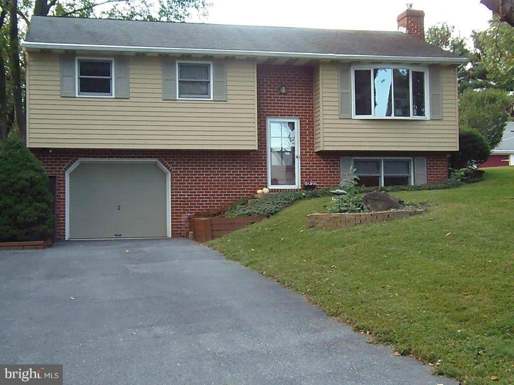 Millersville, PA 17551,9 COUNTRY LN