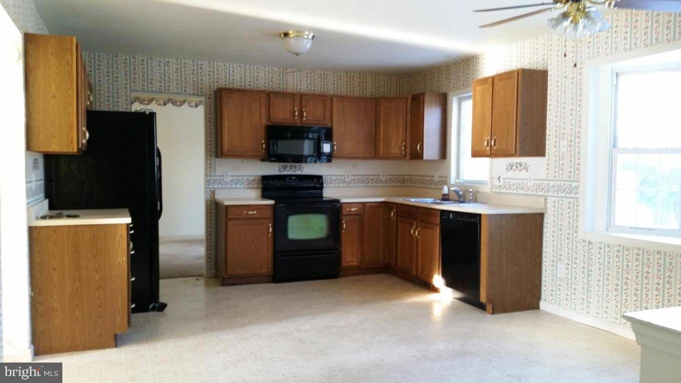 Reinholds, PA 17569,15 CEDAR CT