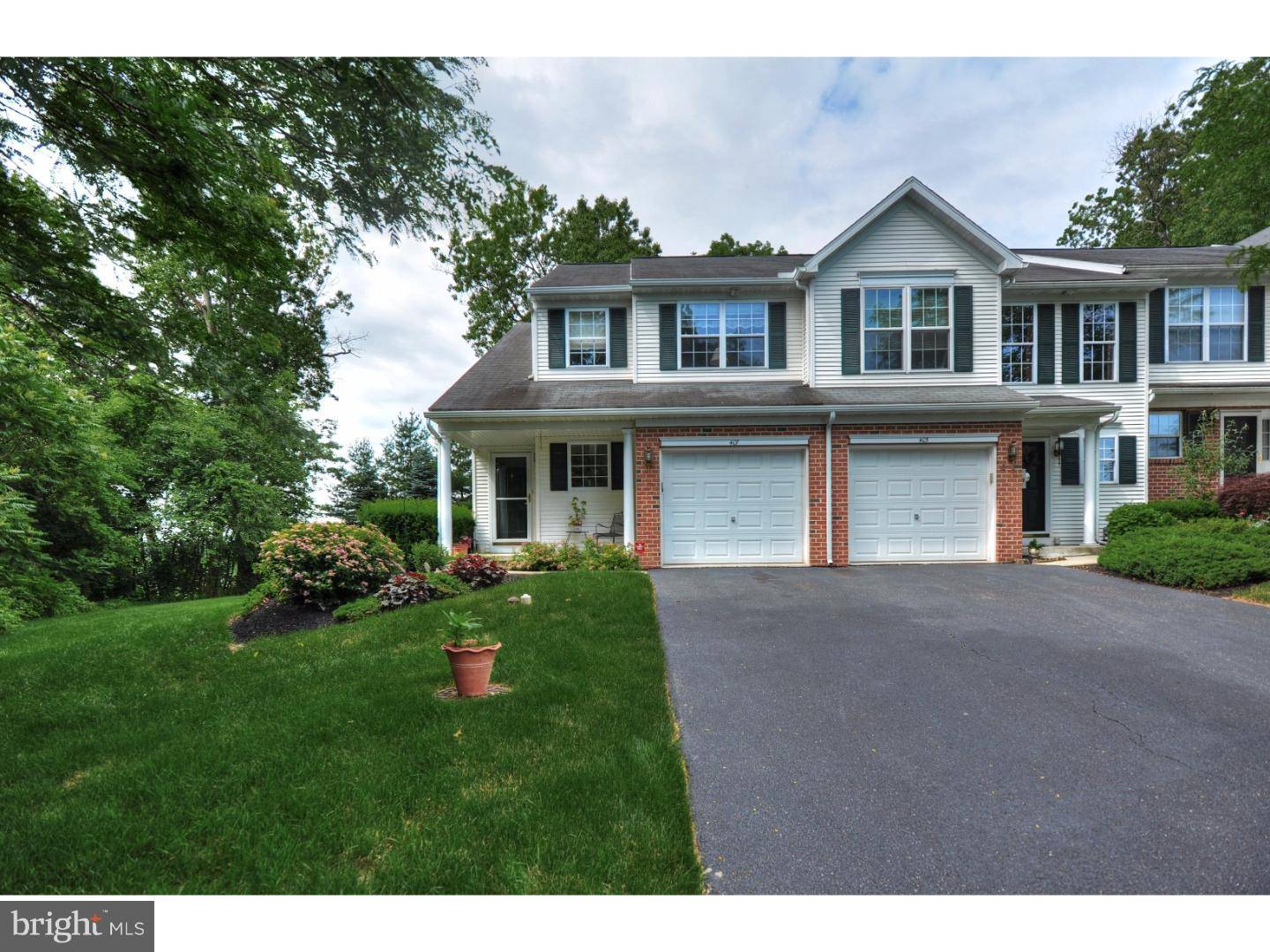 Royersford, PA 19468,407 STONEBACH CT