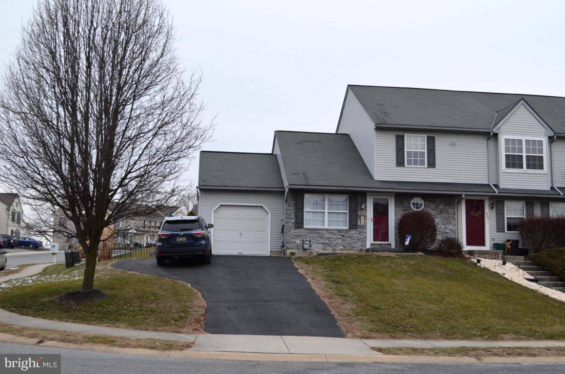 Marietta, PA 17547,303 RED CEDAR LN