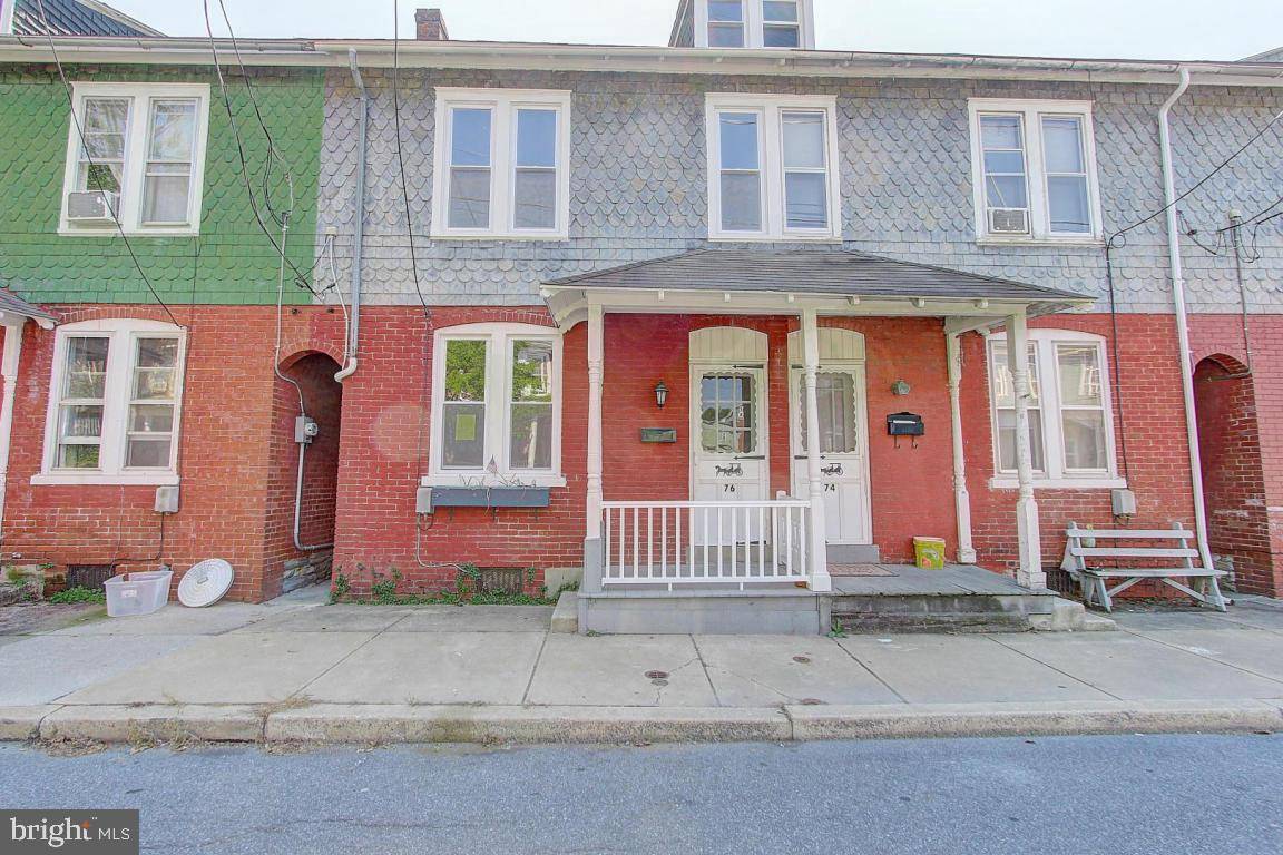 Lititz, PA 17543,76 FRONT ST