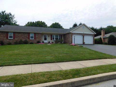 Ephrata, PA 17522,1032 DAWN AVE