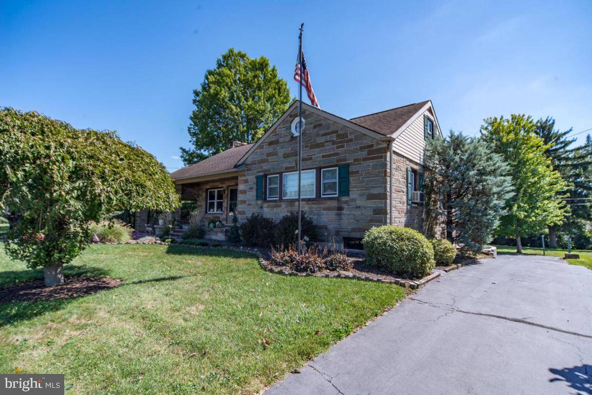 Stevens, PA 17578,5 FAUST LN