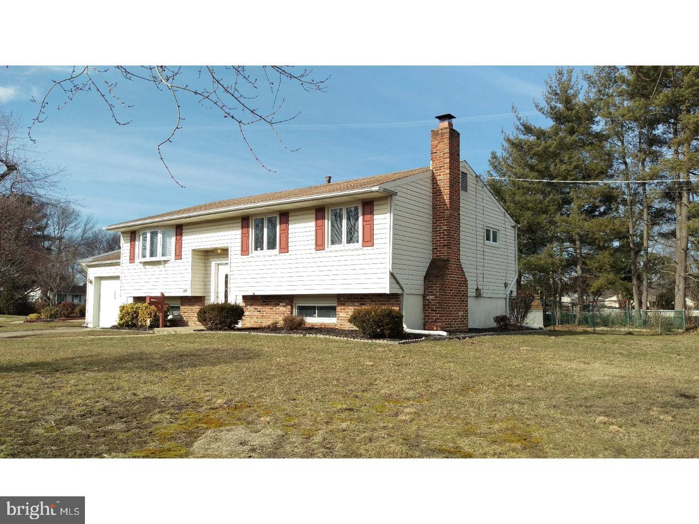 Clementon, NJ 08021,208 HOBART DR