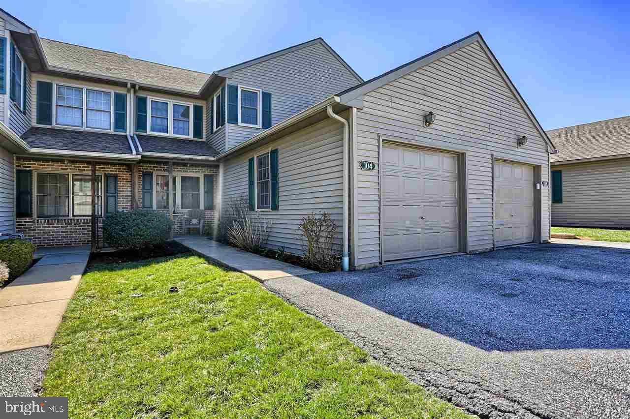 Dallastown, PA 17313,104 OAK XING