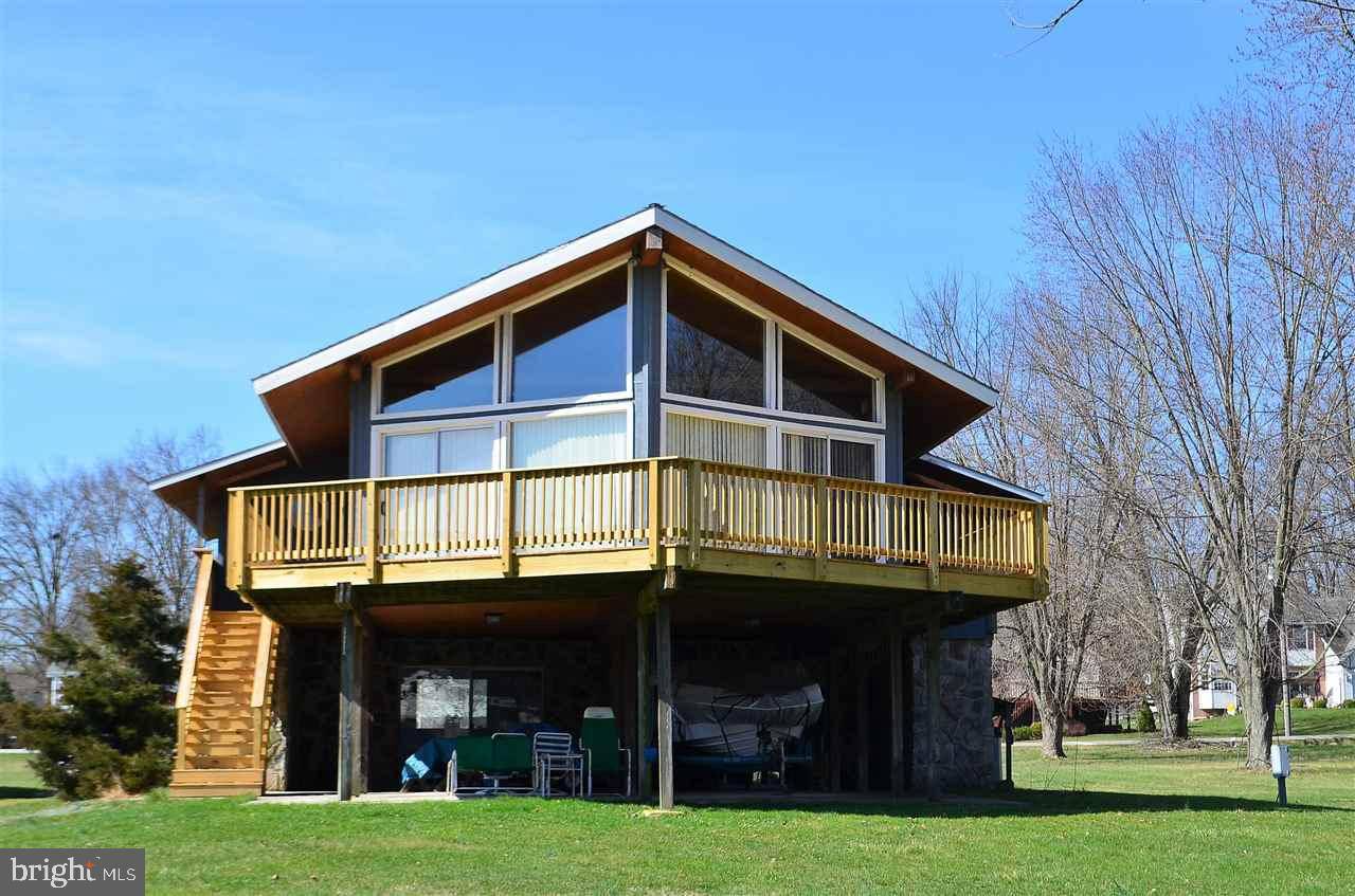 East Berlin, PA 17316,486 LAKE MEADE DR