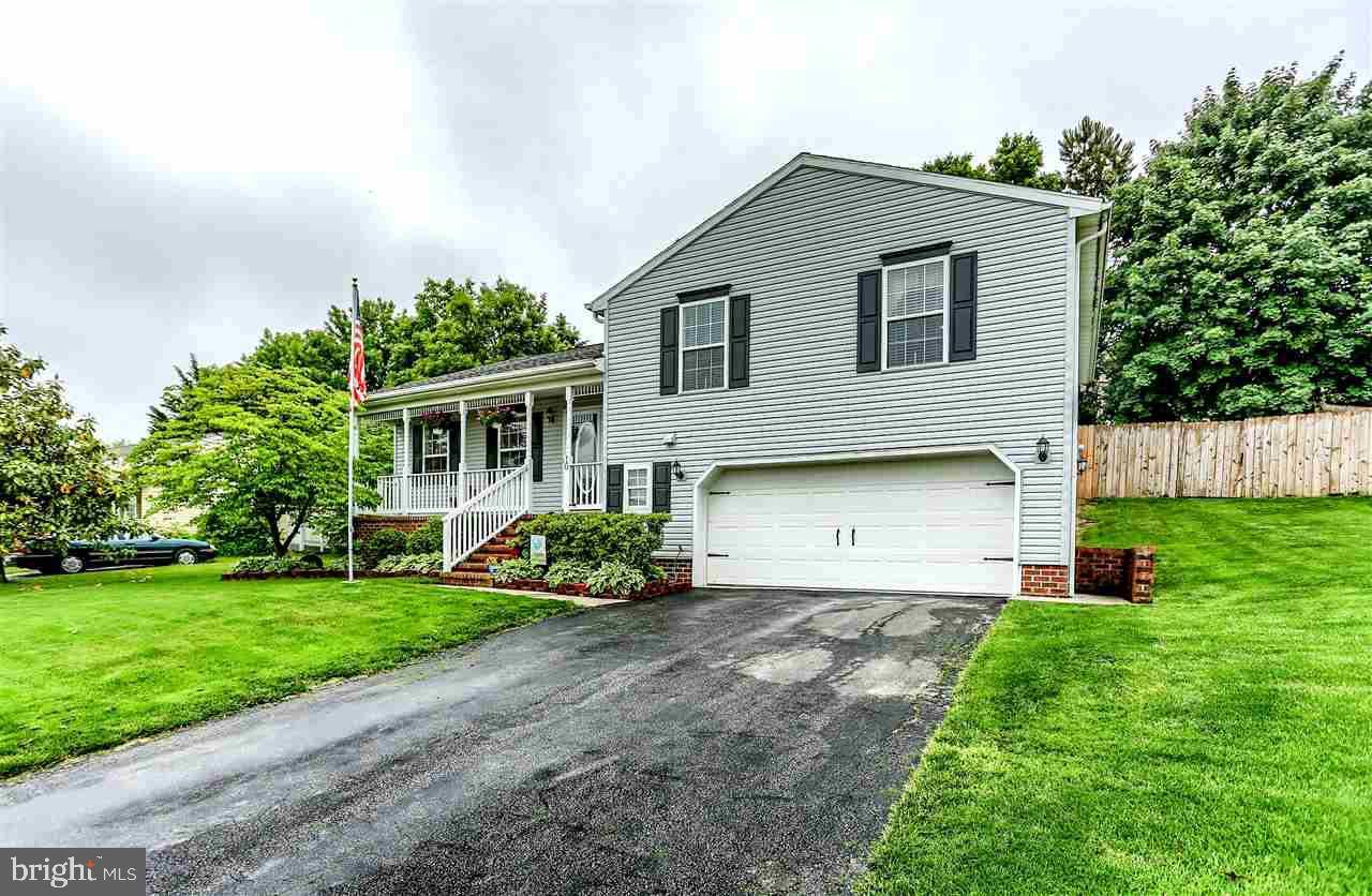 Hanover, PA 17331,10 MAGNOLIA LN