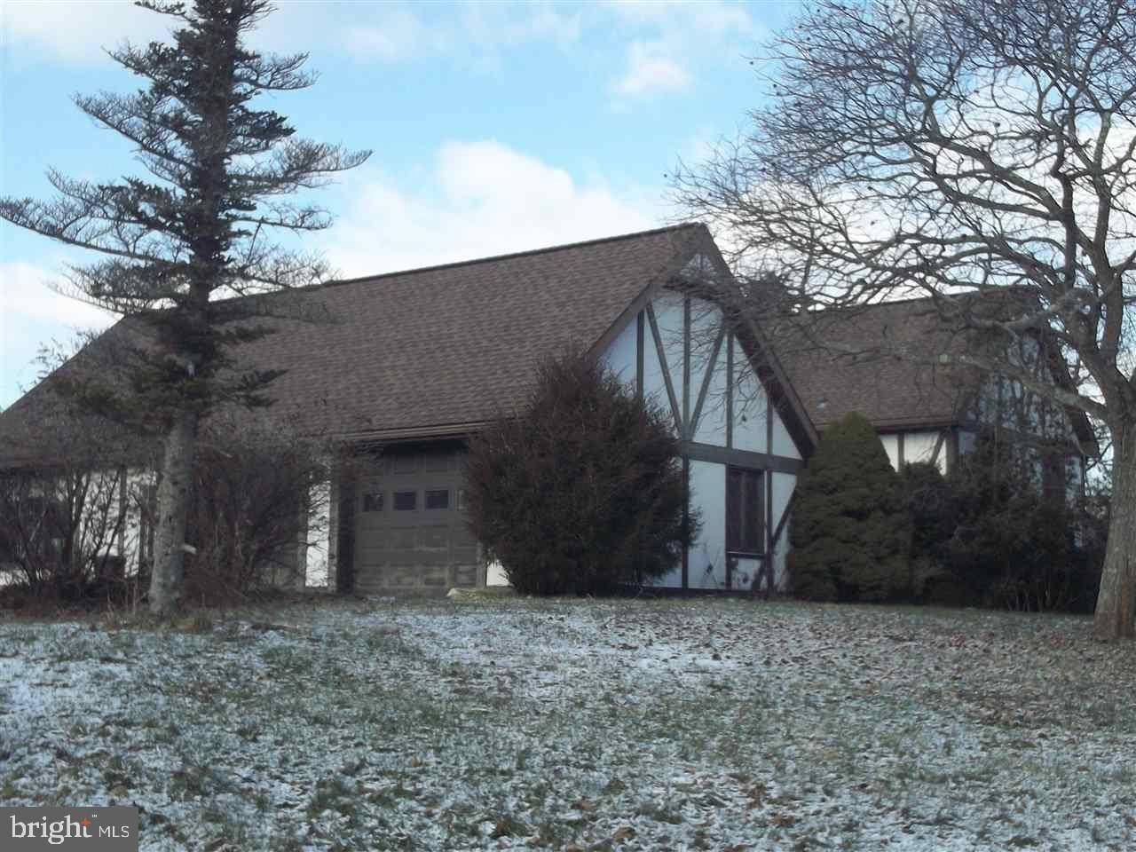 Lewisberry, PA 17339,987 OAK HILL RD