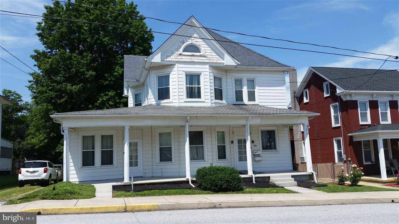 Jacobus, PA 17407,220 N MAIN ST