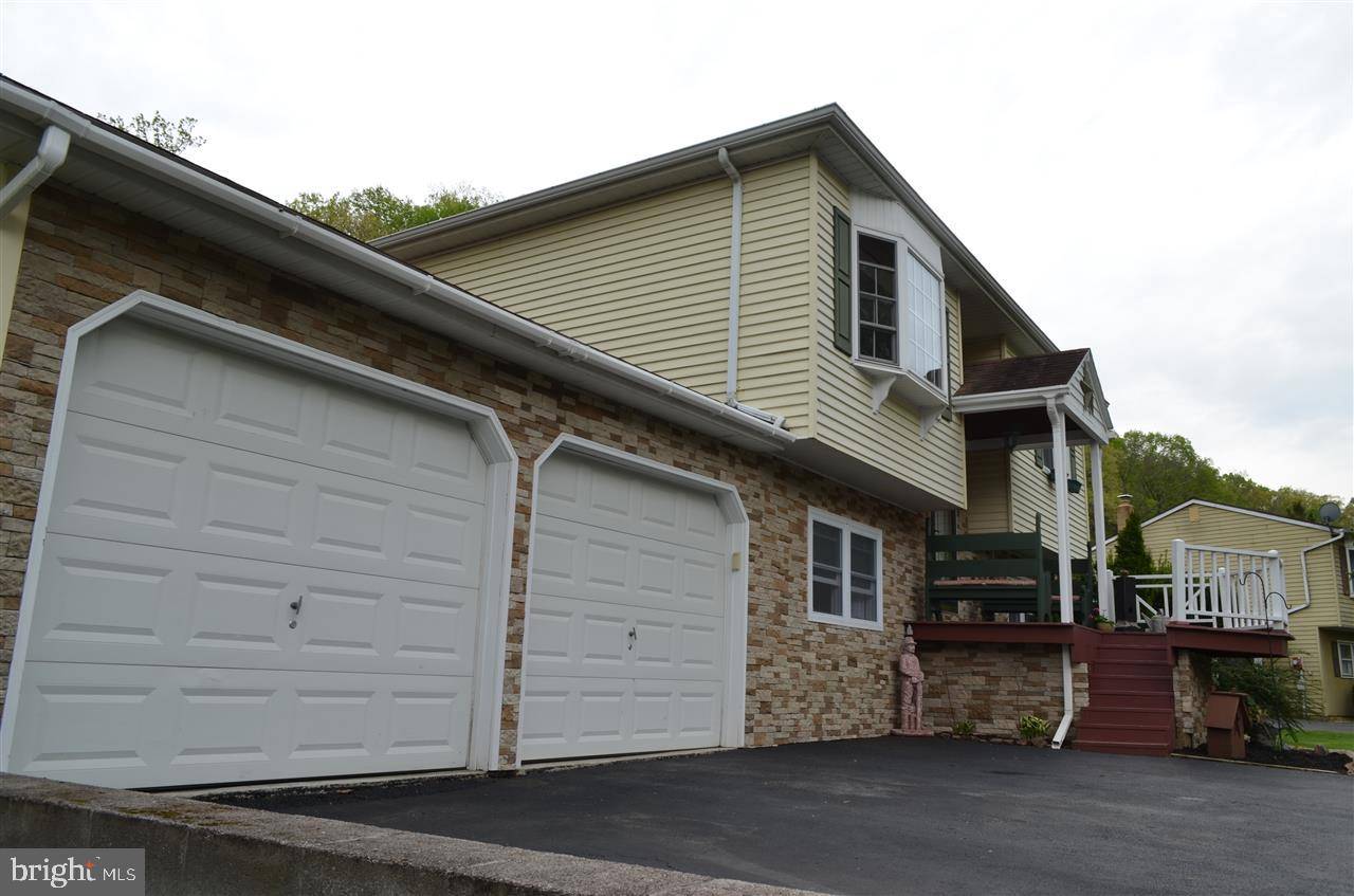 Etters, PA 17319,30 WHITE OAK LN