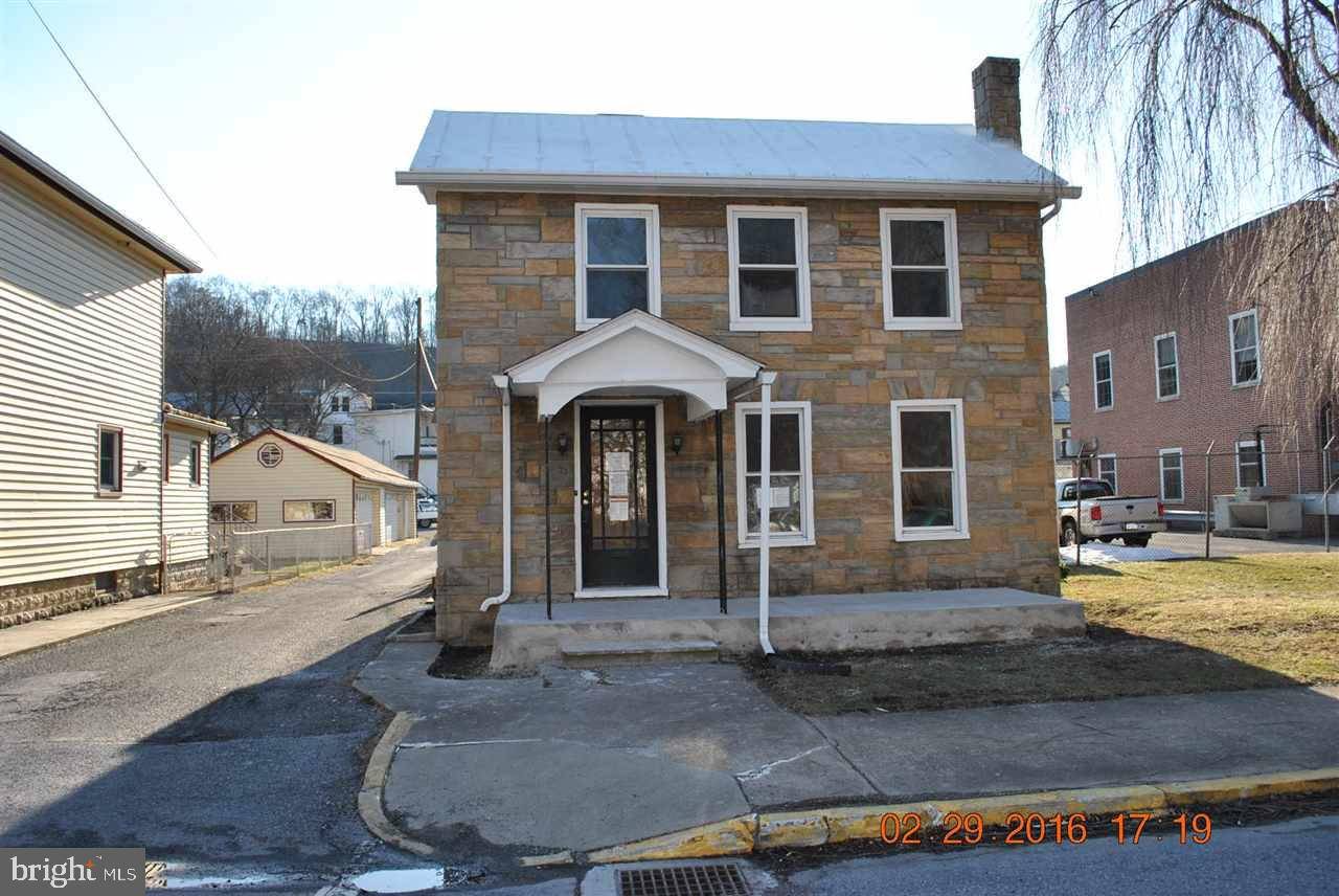 Newport, PA 17074,32 S 3RD ST