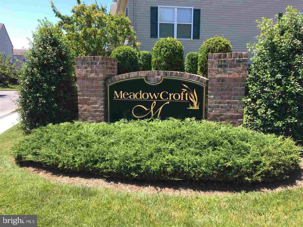 Mechanicsburg, PA 17055,504 MEADOW CROFT CIR