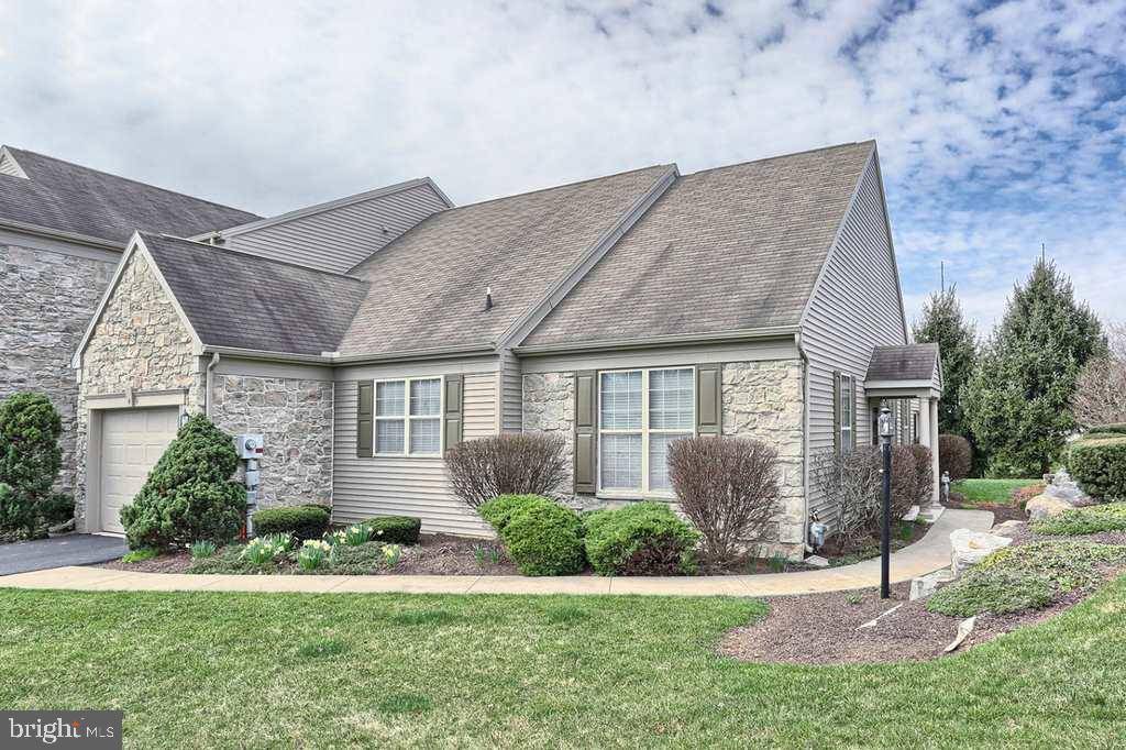 Hummelstown, PA 17036,649 SPRINGHOUSE LN