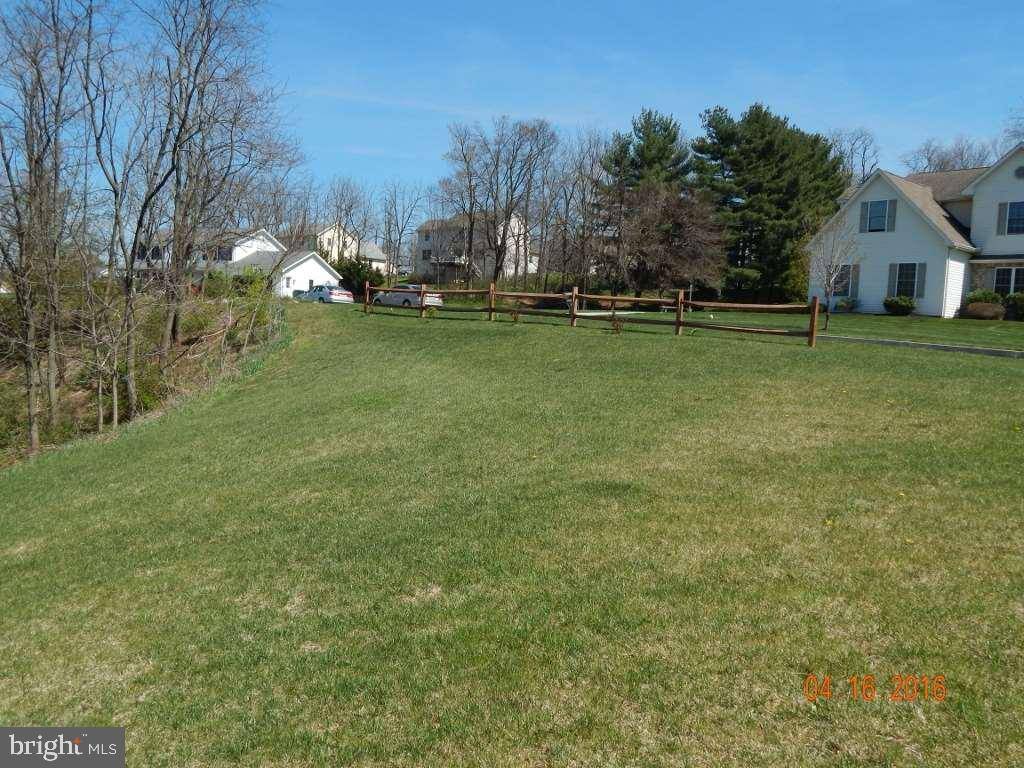 Dillsburg, PA 17019,48 SUMMER DR