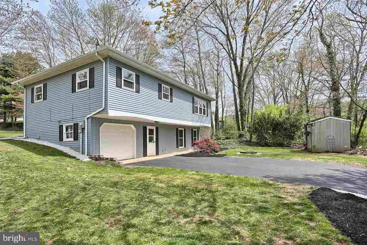 Etters, PA 17319,410 FAIRWAY DR