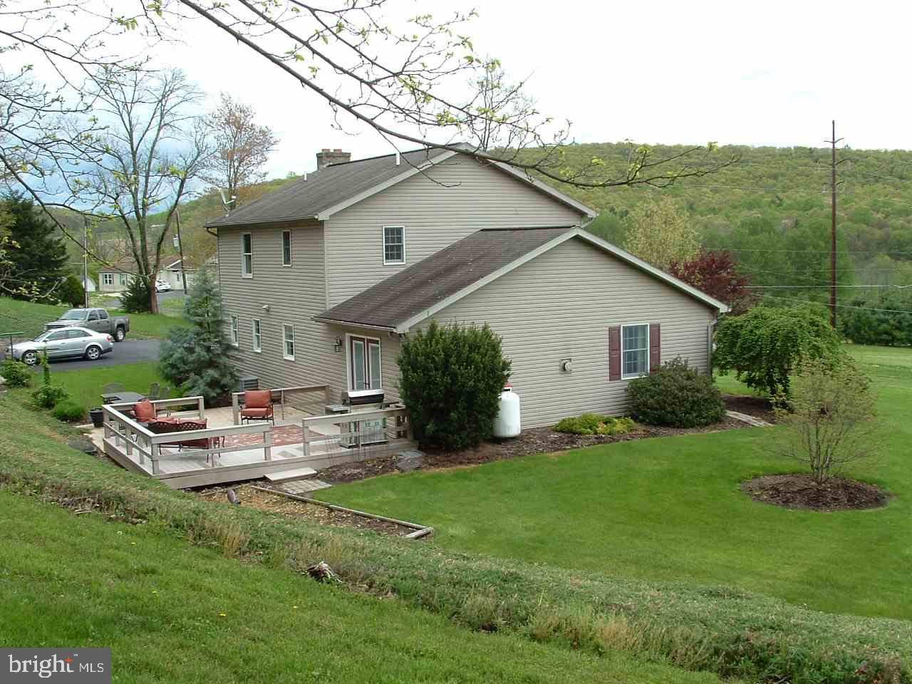 New Bloomfield, PA 17068,11 RIDGE RD