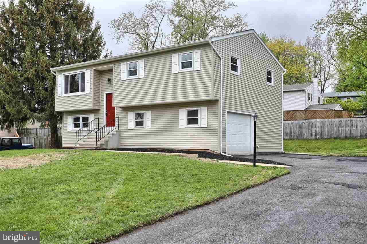 Etters, PA 17319,125 BLACK WALNUT DR