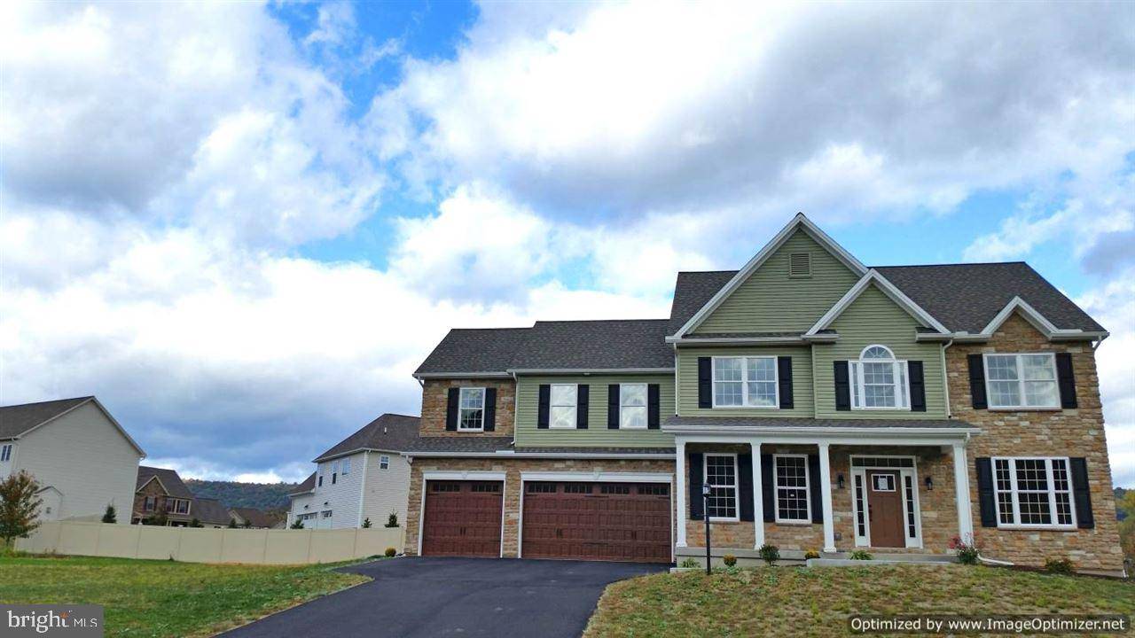 Mechanicsburg, PA 17050,6260 PEREGRINE WAY