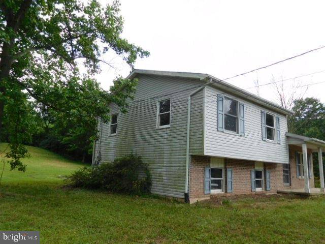 Millersburg, PA 17061,946 ISLE OF Q RD