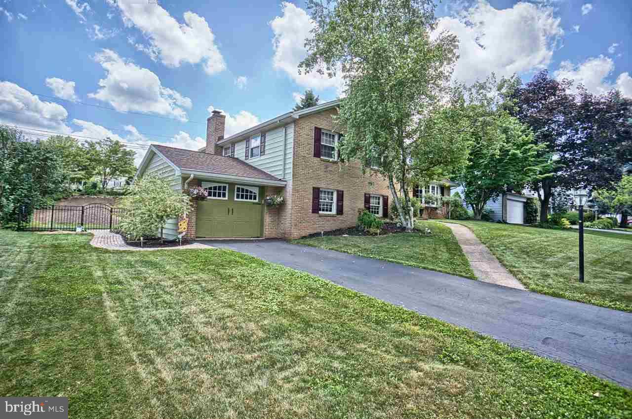 Mechanicsburg, PA 17055,12 BELVEDERE DR