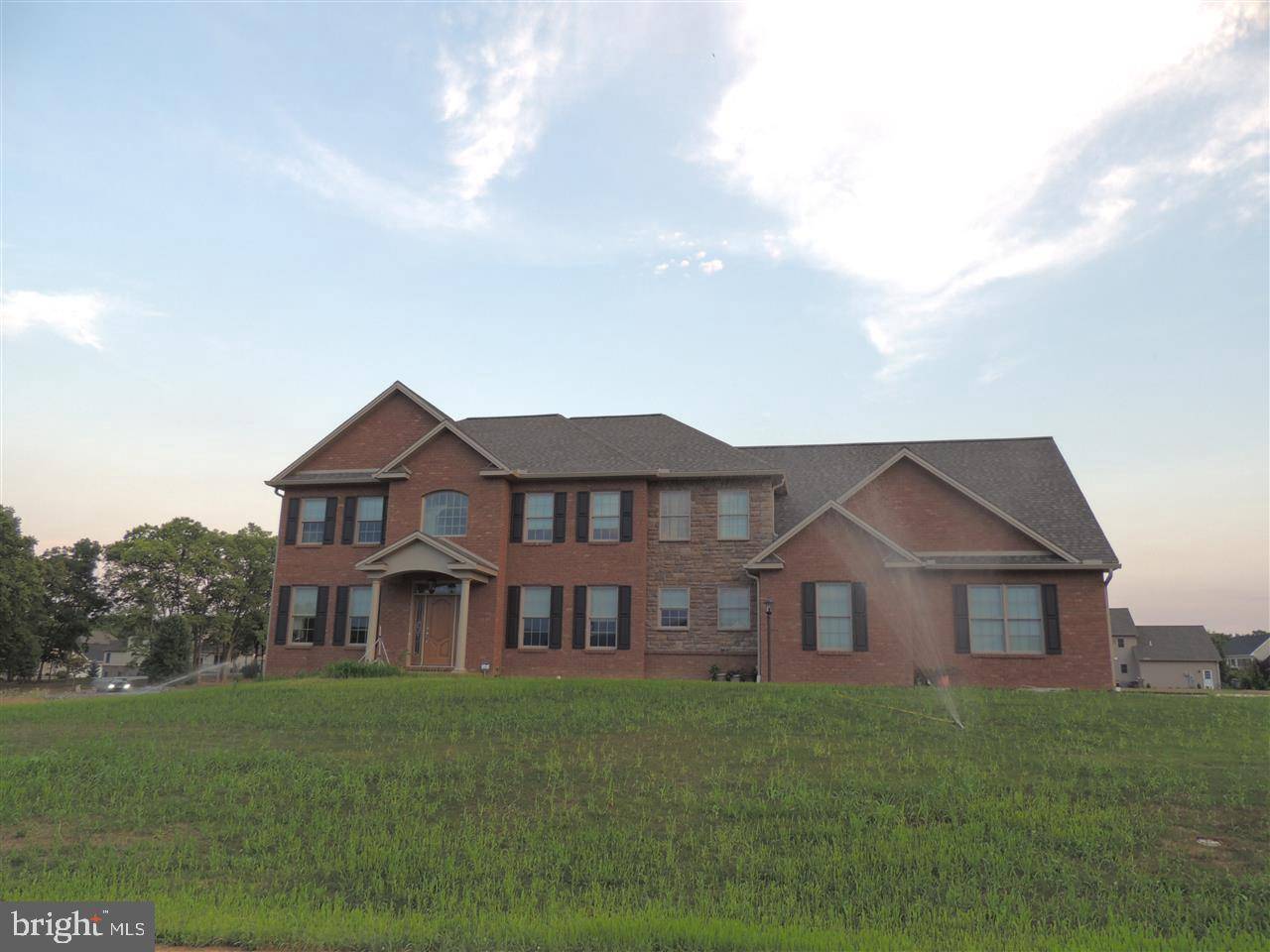 Mechanicsburg, PA 17050,3 ROUNDTOP CT