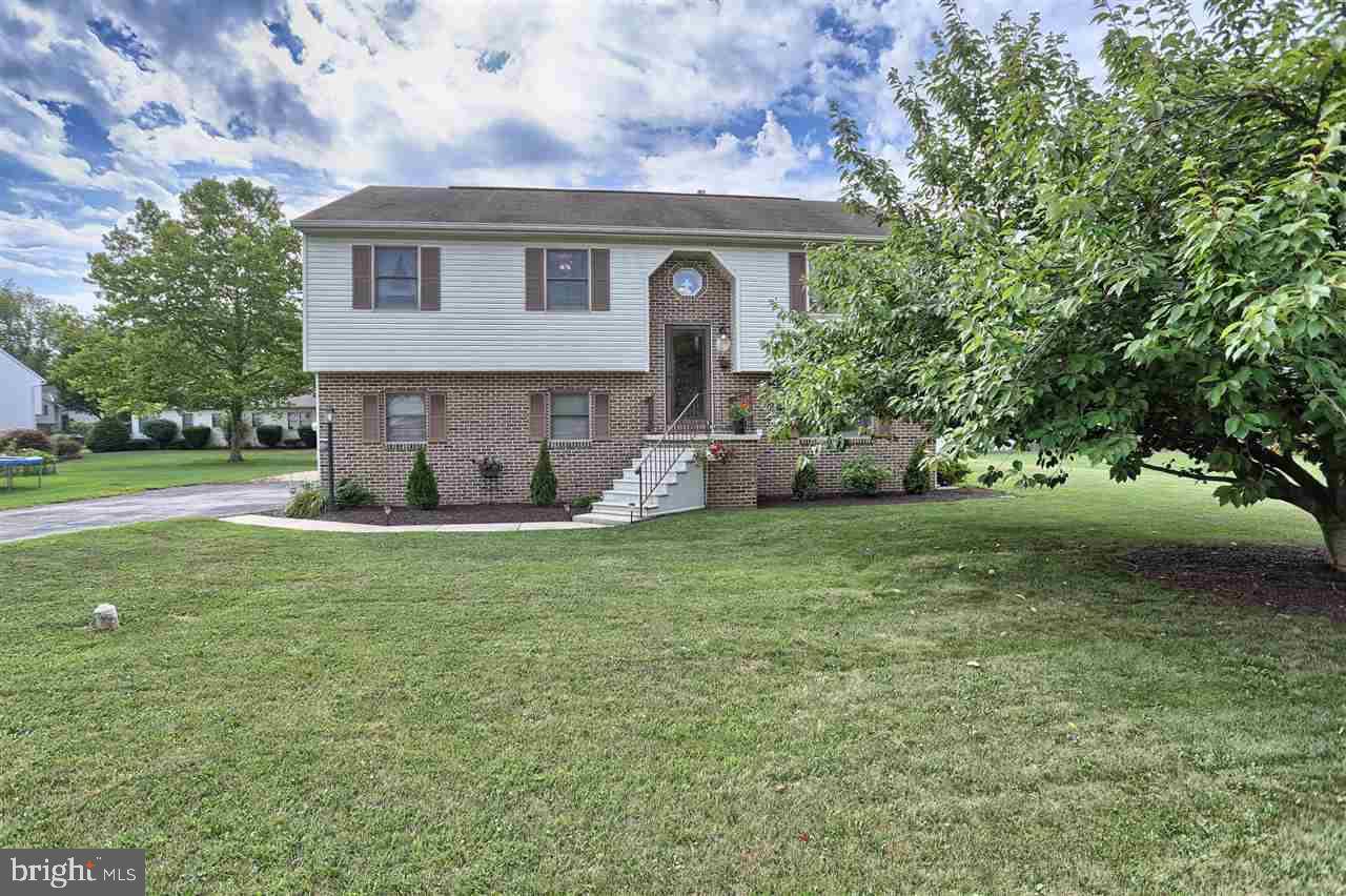 Dillsburg, PA 17019,2 BROOKSIDE CIR