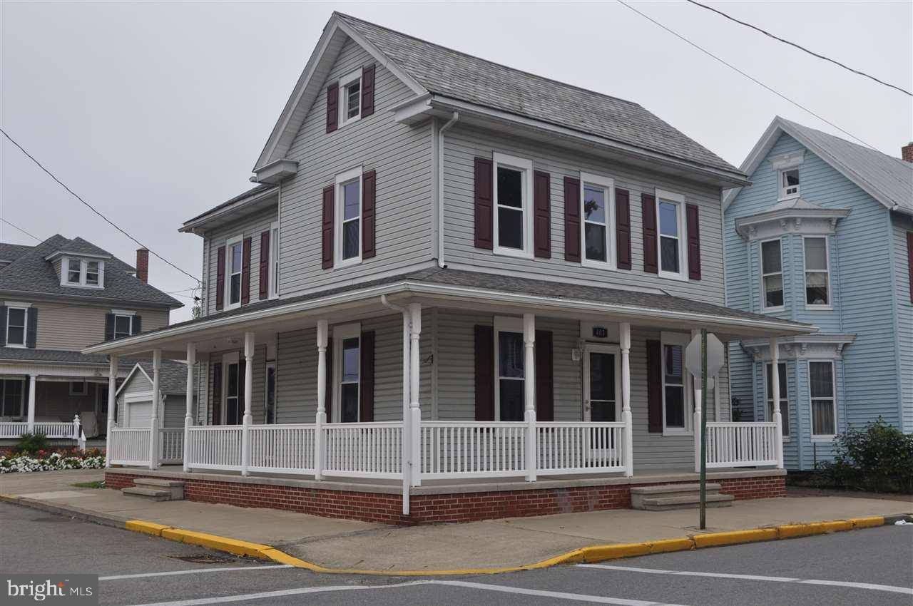 Millersburg, PA 17061,403 NORTH ST