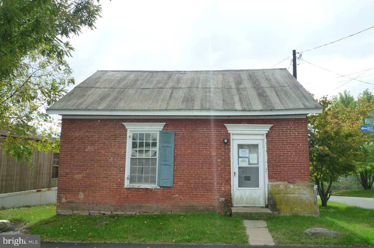 Pa, PA 17855,600 WATER ST