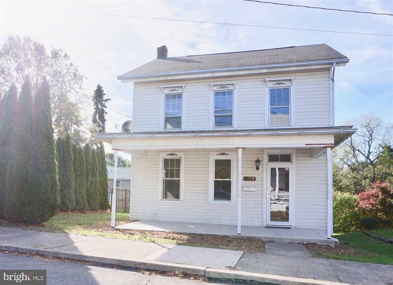 Millersburg, PA 17061,537 RACE ST