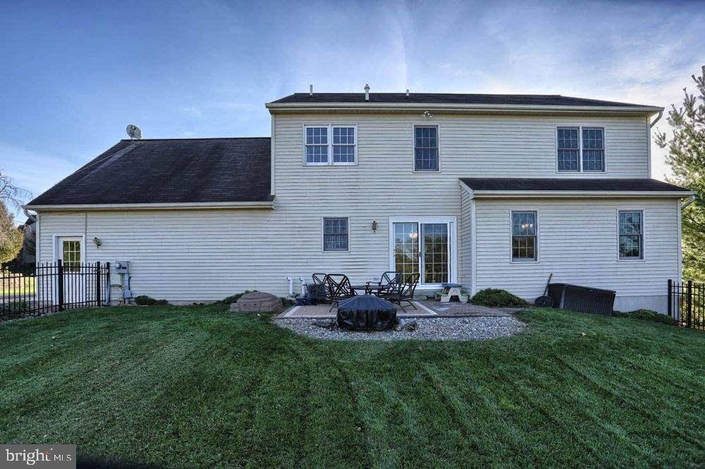 Hummelstown, PA 17036,815 CYPRESS CT