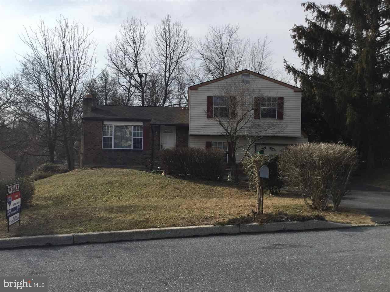 Harrisburg, PA 17111,561 THRUSH CT