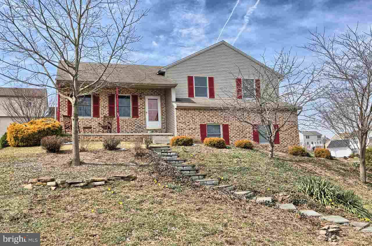 Mechanicsburg, PA 17050,22 HAZELWOOD PATH