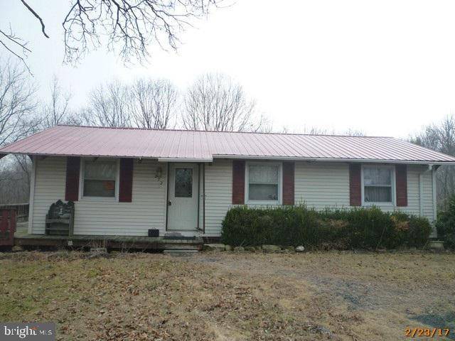 Auburn, PA 17922,272 NAVAJO DR