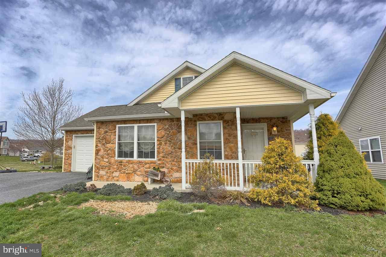 New Bloomfield, PA 17068,220 PATIO CT