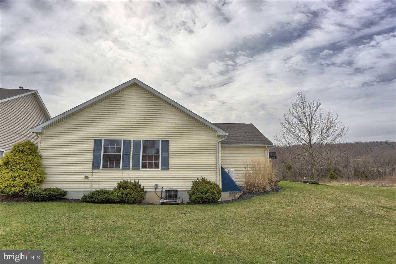 New Bloomfield, PA 17068,220 PATIO CT