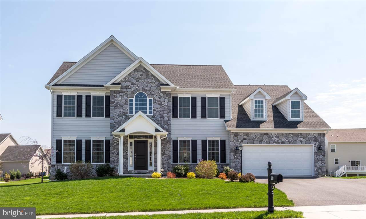 Mechanicsburg, PA 17050,17 GLENEAGLES DR