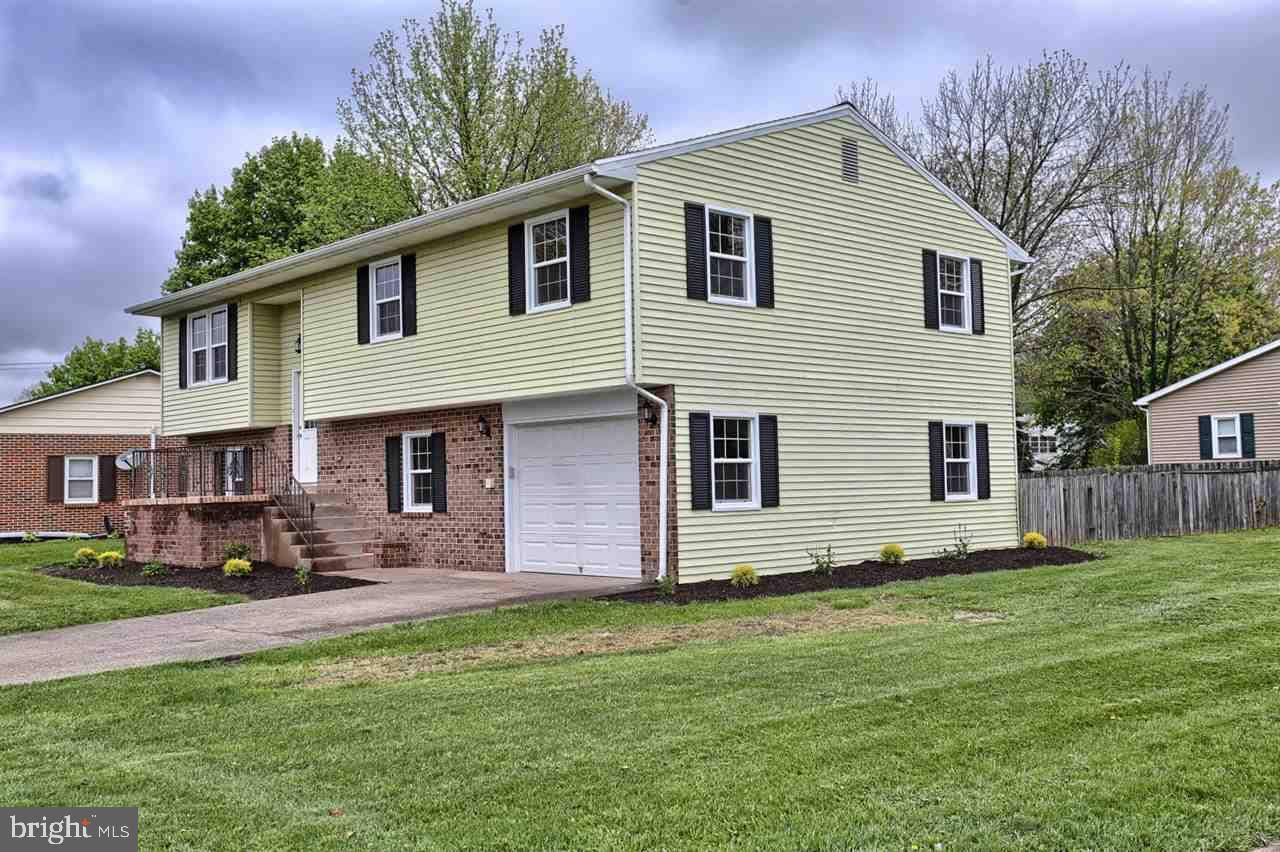 Dillsburg, PA 17019,8 IMPALA DR