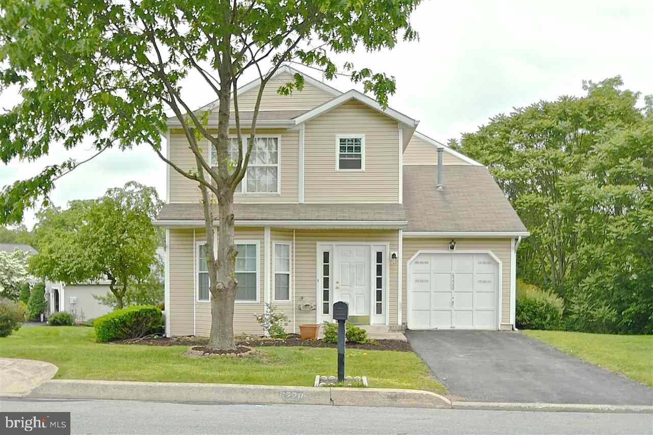 Harrisburg, PA 17111,6228 N HIGHLANDS CIR